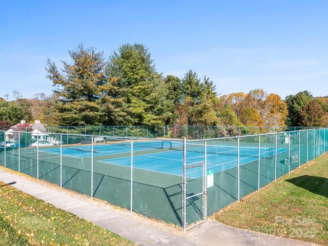 2604 Vineyard Boulevard, Asheville, NC 28805