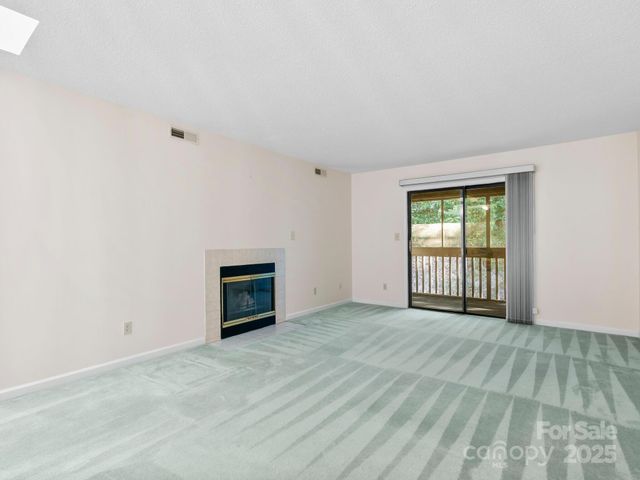 2604 Vineyard Boulevard, Asheville, NC 28805