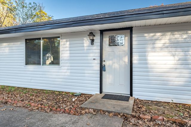 2300 Glenview, Tyler, TX 75701