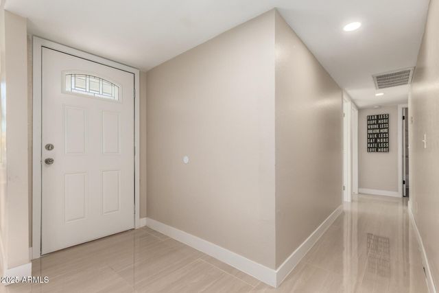 5528 W CAROL Avenue, Glendale, AZ 85302