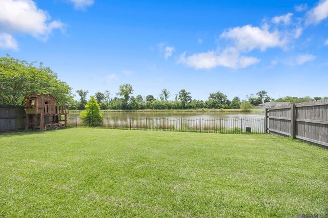 1215 Madrid Ave, St Gabriel, LA 70776