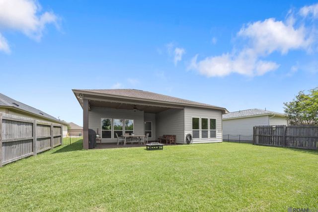 1215 Madrid Ave, St Gabriel, LA 70776