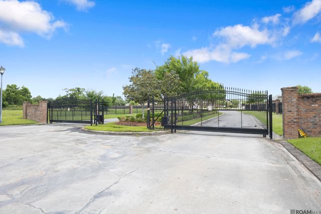 1215 Madrid Ave, St Gabriel, LA 70776