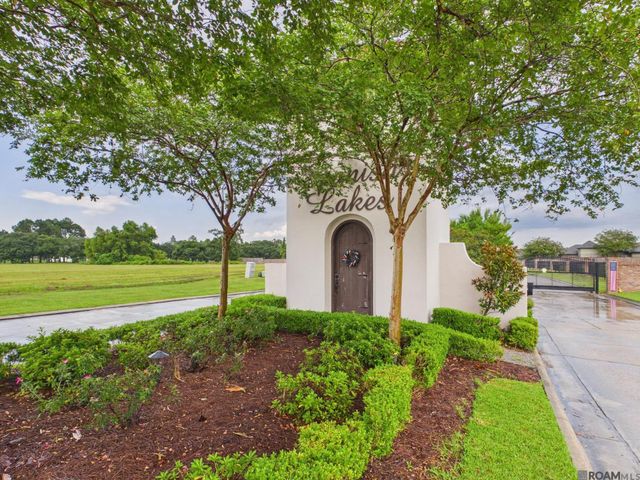 1215 Madrid Ave, St Gabriel, LA 70776