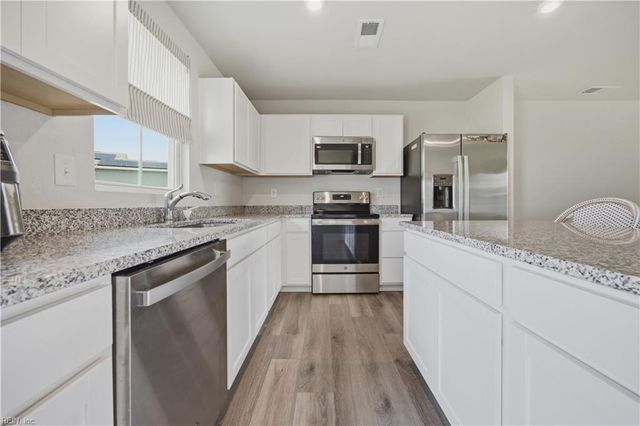 109 Good Hope LN, Portsmouth, VA 23701