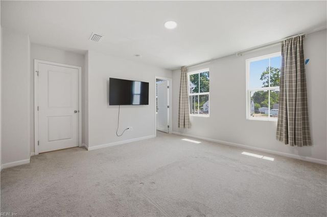 109 Good Hope LN, Portsmouth, VA 23701
