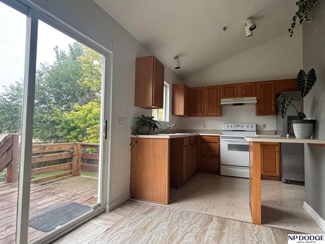 8005 Bauman Avenue, Omaha, NE 68122