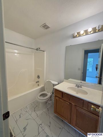 8005 Bauman Avenue, Omaha, NE 68122