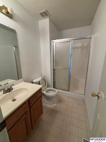 8005 Bauman Avenue, Omaha, NE 68122