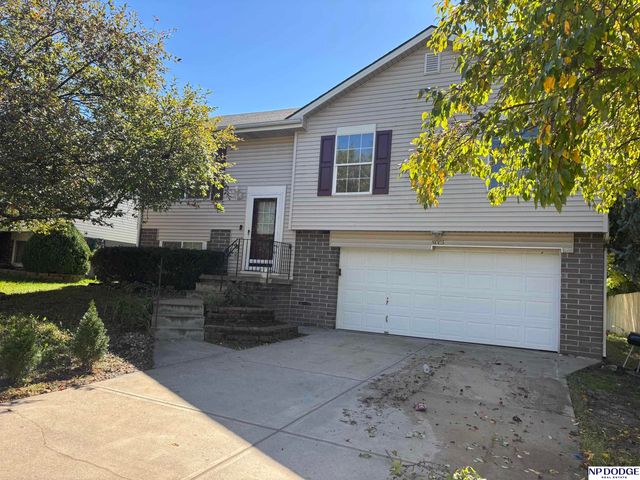 8005 Bauman Avenue, Omaha, NE 68122