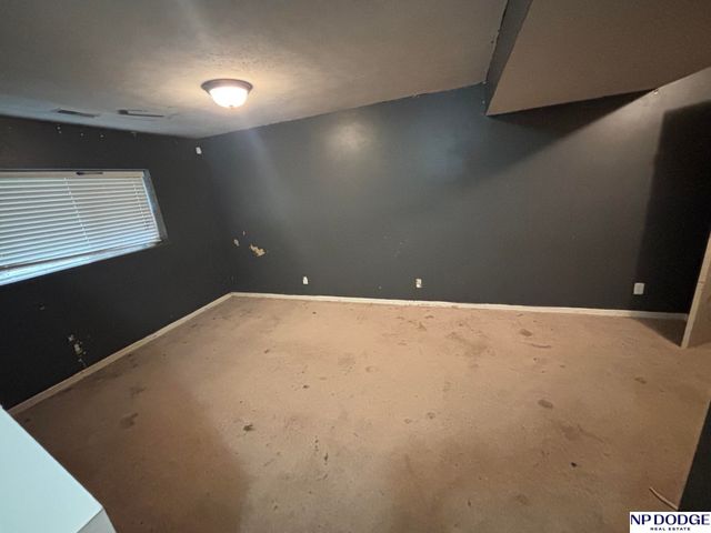 8005 Bauman Avenue, Omaha, NE 68122