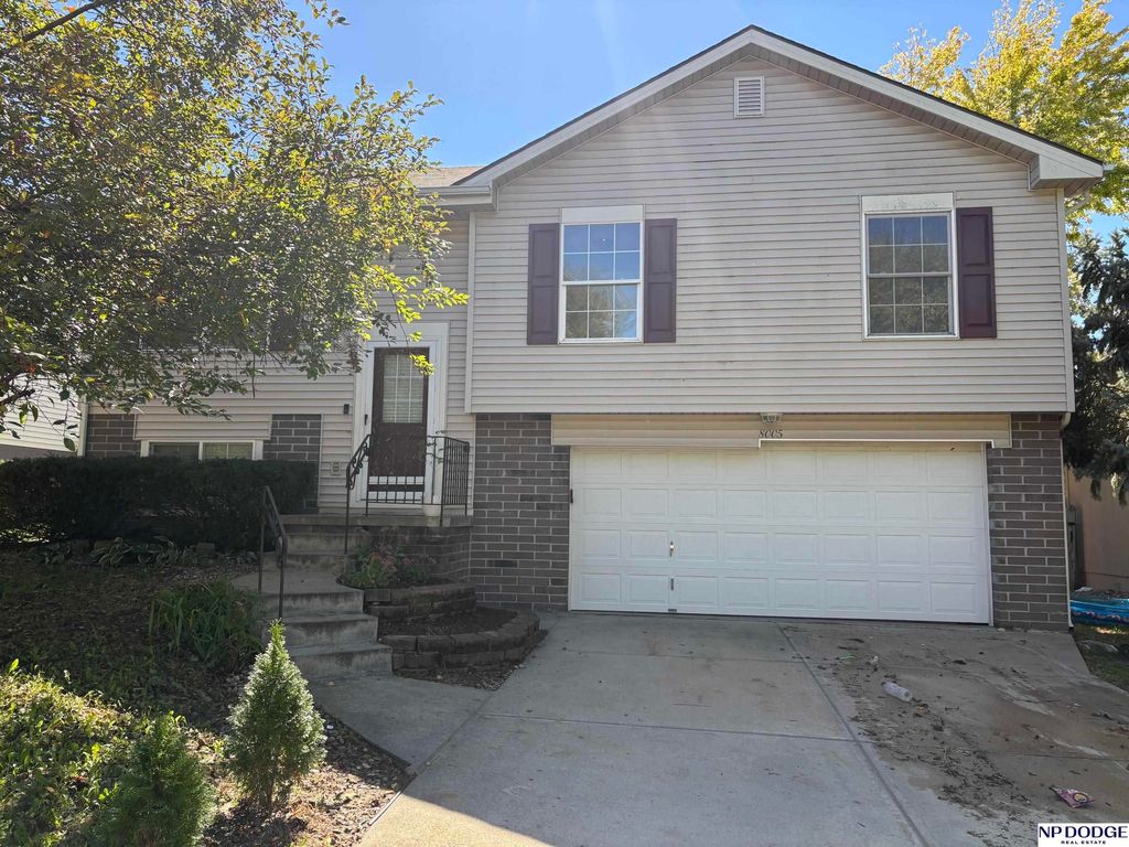 8005 Bauman Avenue, Omaha, NE 68122