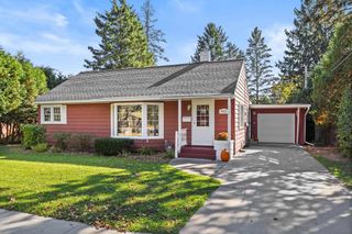 3013 COLLEGE AVENUE, Stevens Point, WI 54481