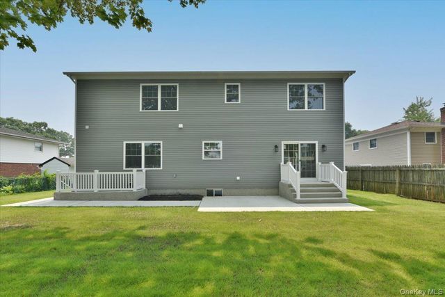 124 North Drive, Massapequa, NY 11758