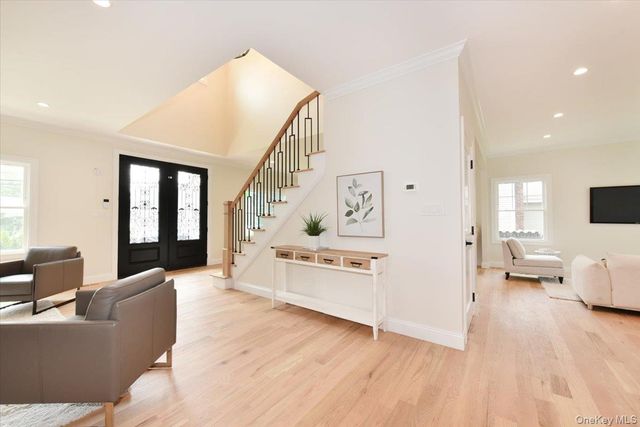 124 North Drive, Massapequa, NY 11758