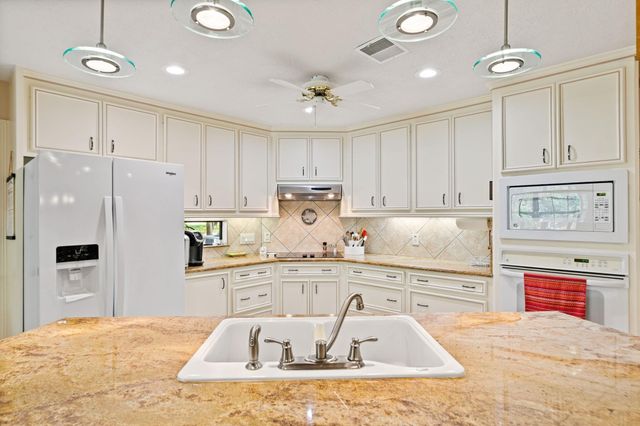 26530 Pin Oak Drive, Magnolia, TX 77354