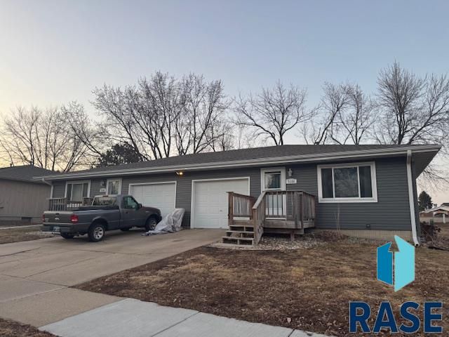 5100 W 47 St Street, Sioux Falls, SD 57106