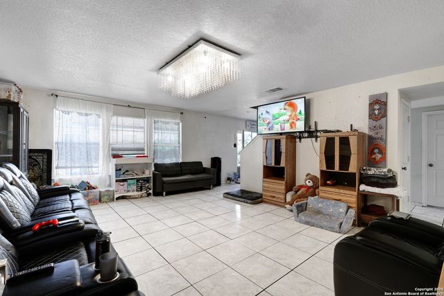 1515 Agency Point, San Antonio, TX 78245