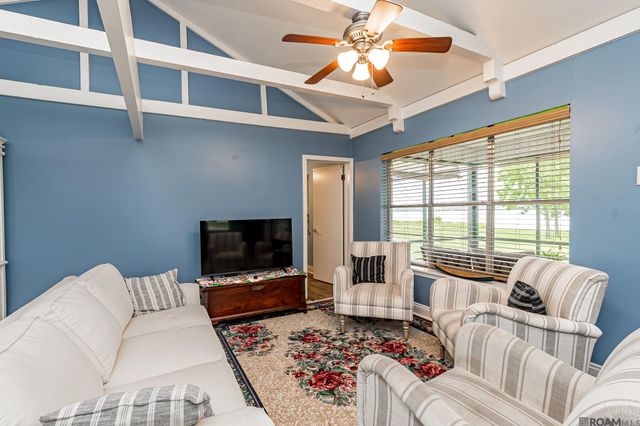 10467 Island Rd, Ventress, LA 70783