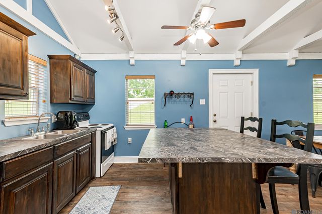 10467 Island Rd, Ventress, LA 70783