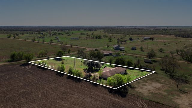 230 County Road 422, Bartlett, TX 76511