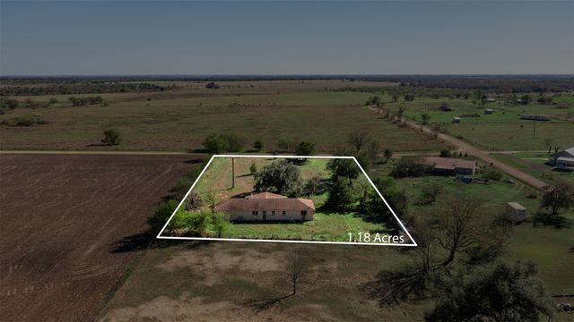 230 County Road 422, Bartlett, TX 76511
