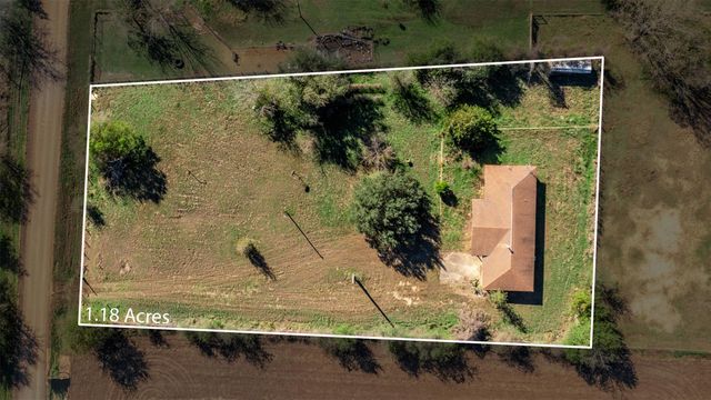 230 County Road 422, Bartlett, TX 76511