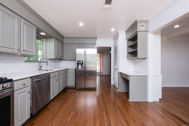 8218 Evergreen Drive, Little Rock, AR 72227