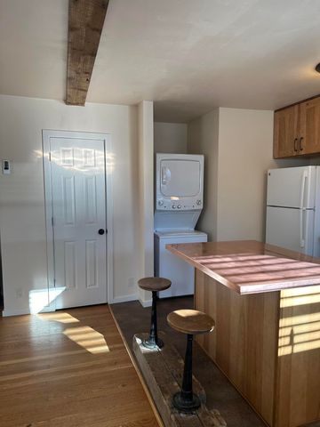 558 NE Lafayette Avenue, Bend, OR 97701