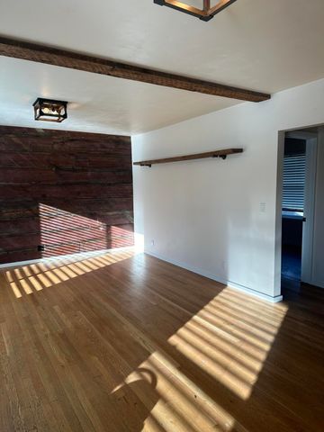 558 NE Lafayette Avenue, Bend, OR 97701