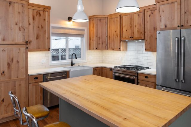 558 NE Lafayette Avenue, Bend, OR 97701