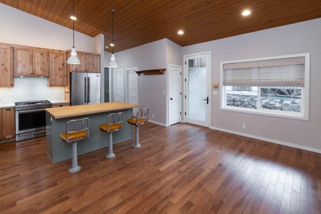 558 NE Lafayette Avenue, Bend, OR 97701