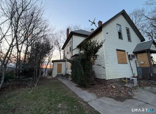 76 Chapman Avenue, Waterbury, CT 06710