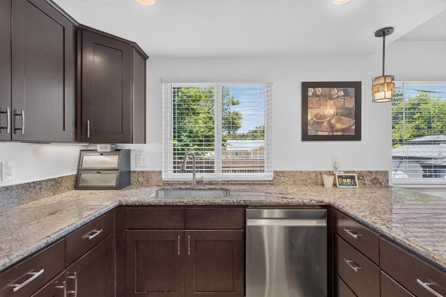 8697 Quail Oak Way, Orangevale, CA 95662
