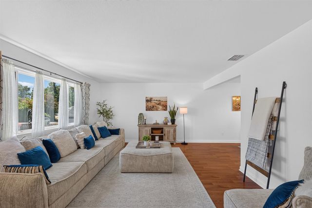 8697 Quail Oak Way, Orangevale, CA 95662