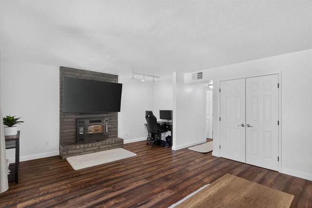 8697 Quail Oak Way, Orangevale, CA 95662