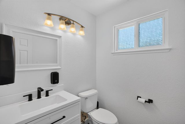8697 Quail Oak Way, Orangevale, CA 95662