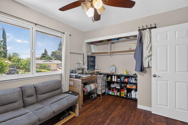8697 Quail Oak Way, Orangevale, CA 95662