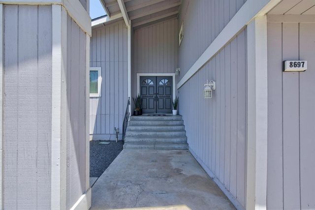 8697 Quail Oak Way, Orangevale, CA 95662