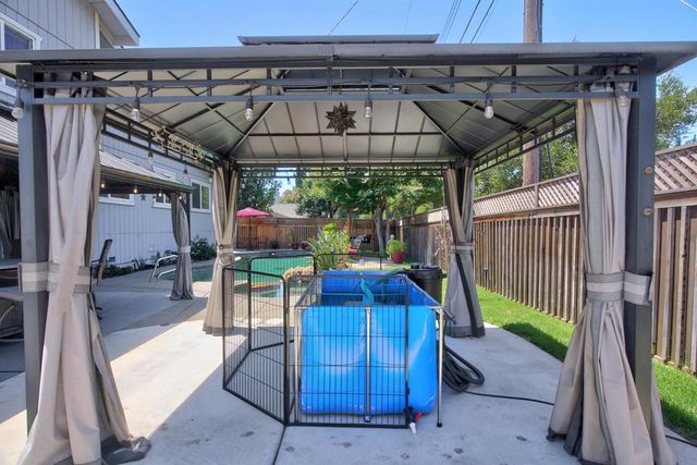 8697 Quail Oak Way, Orangevale, CA 95662