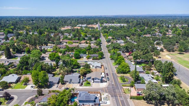 8697 Quail Oak Way, Orangevale, CA 95662