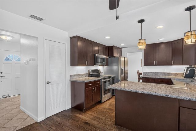 8697 Quail Oak Way, Orangevale, CA 95662