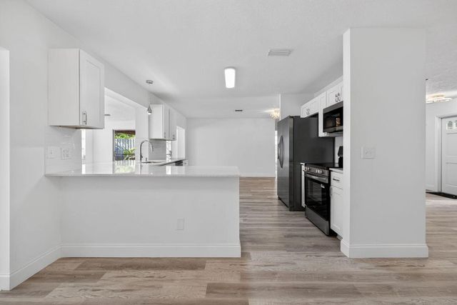 8776 SE Bahama Circle, Hobe Sound, FL 33455