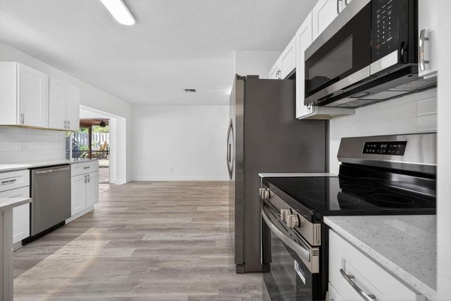 8776 SE Bahama Circle, Hobe Sound, FL 33455