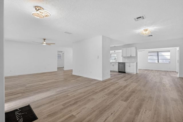 8776 SE Bahama Circle, Hobe Sound, FL 33455