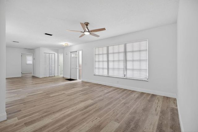 8776 SE Bahama Circle, Hobe Sound, FL 33455