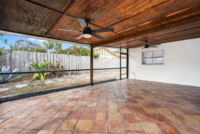 8776 SE Bahama Circle, Hobe Sound, FL 33455