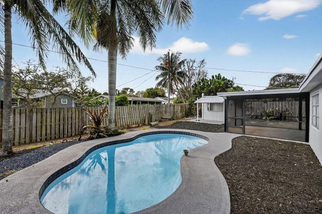 8776 SE Bahama Circle, Hobe Sound, FL 33455