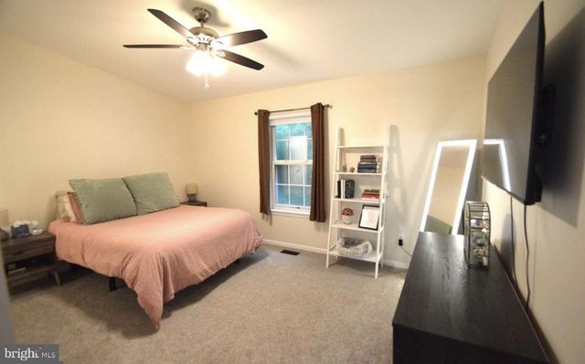 138 CREEKSIDE CT, Newark, DE 19702