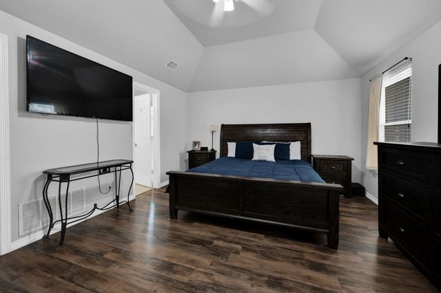 141 Country Drive, Waxahachie, TX 75165
